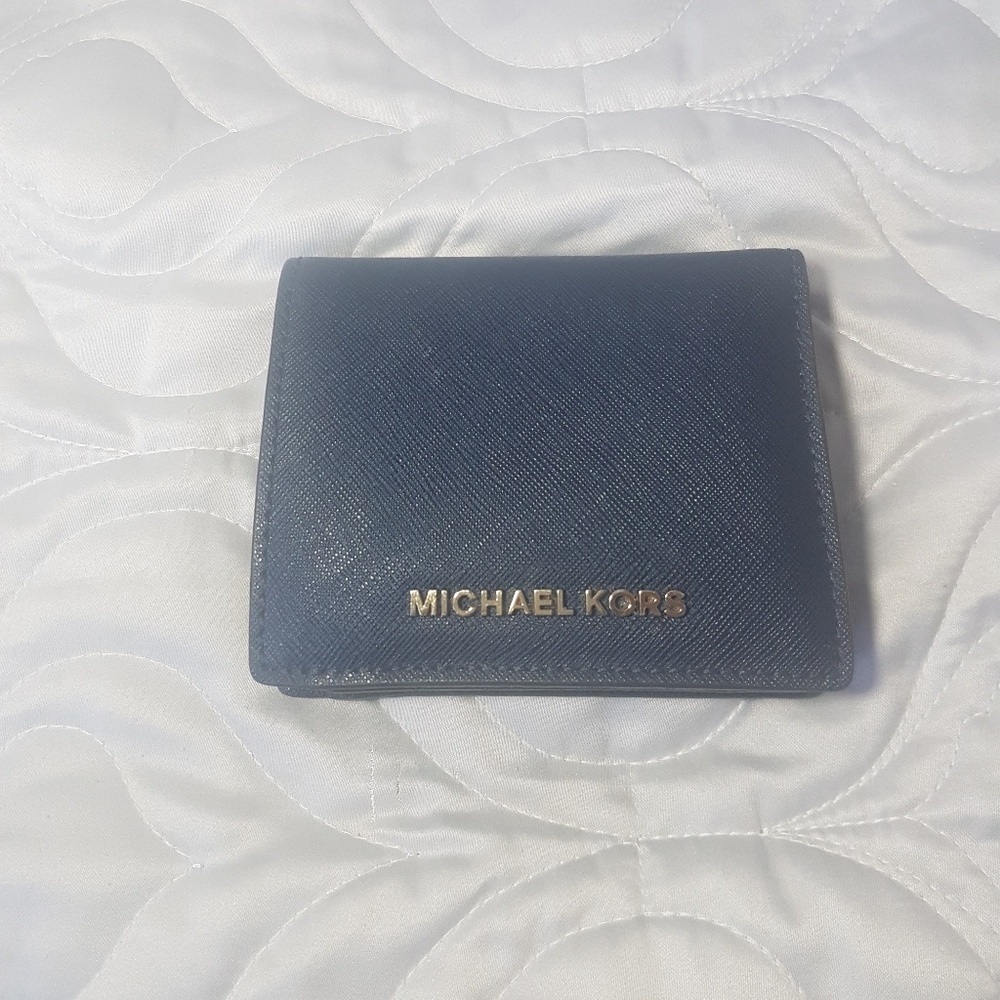 Michael kors jet set wallet